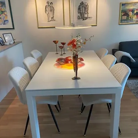 Apartment Beautiful Flat Near City Center *